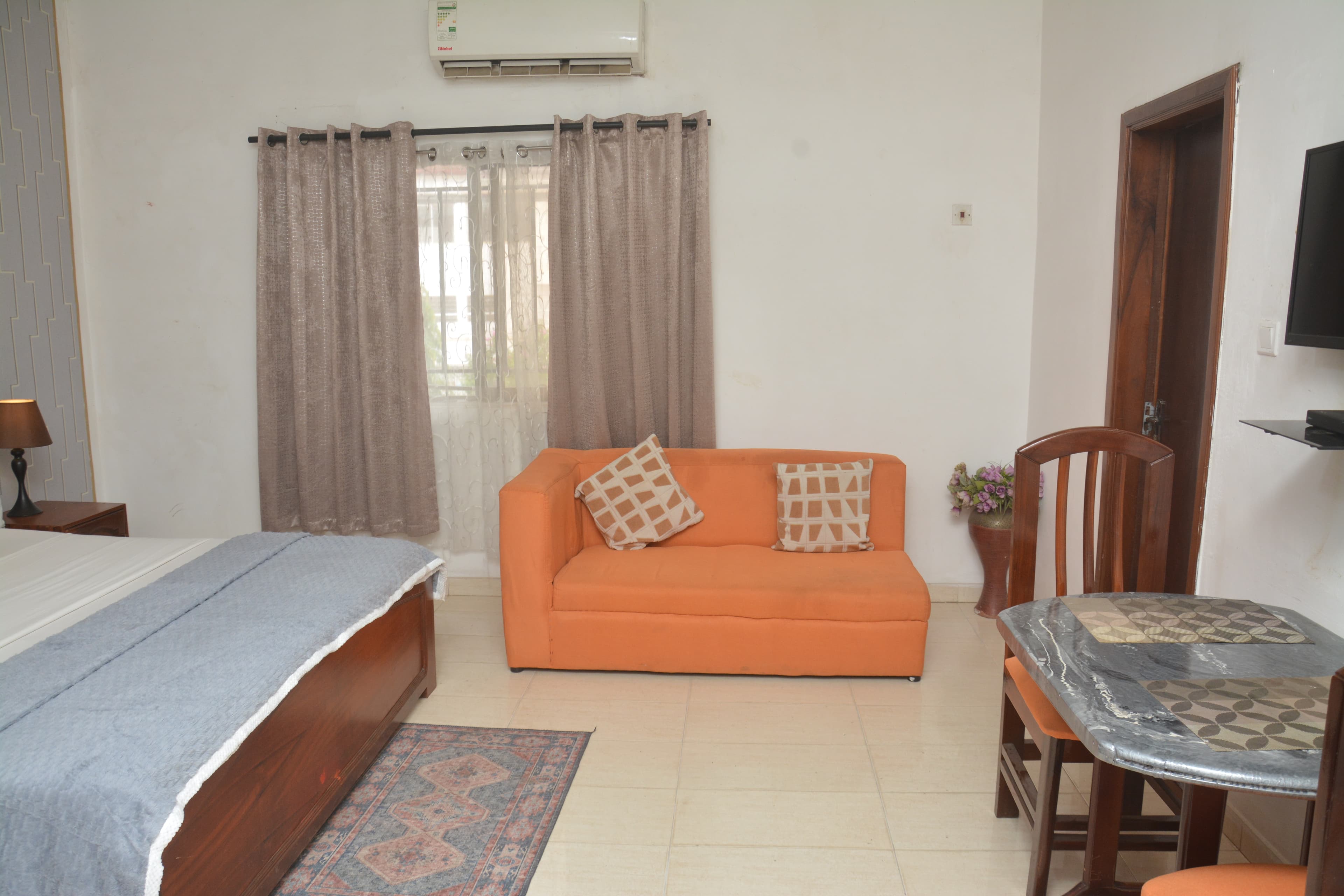 Suite Image